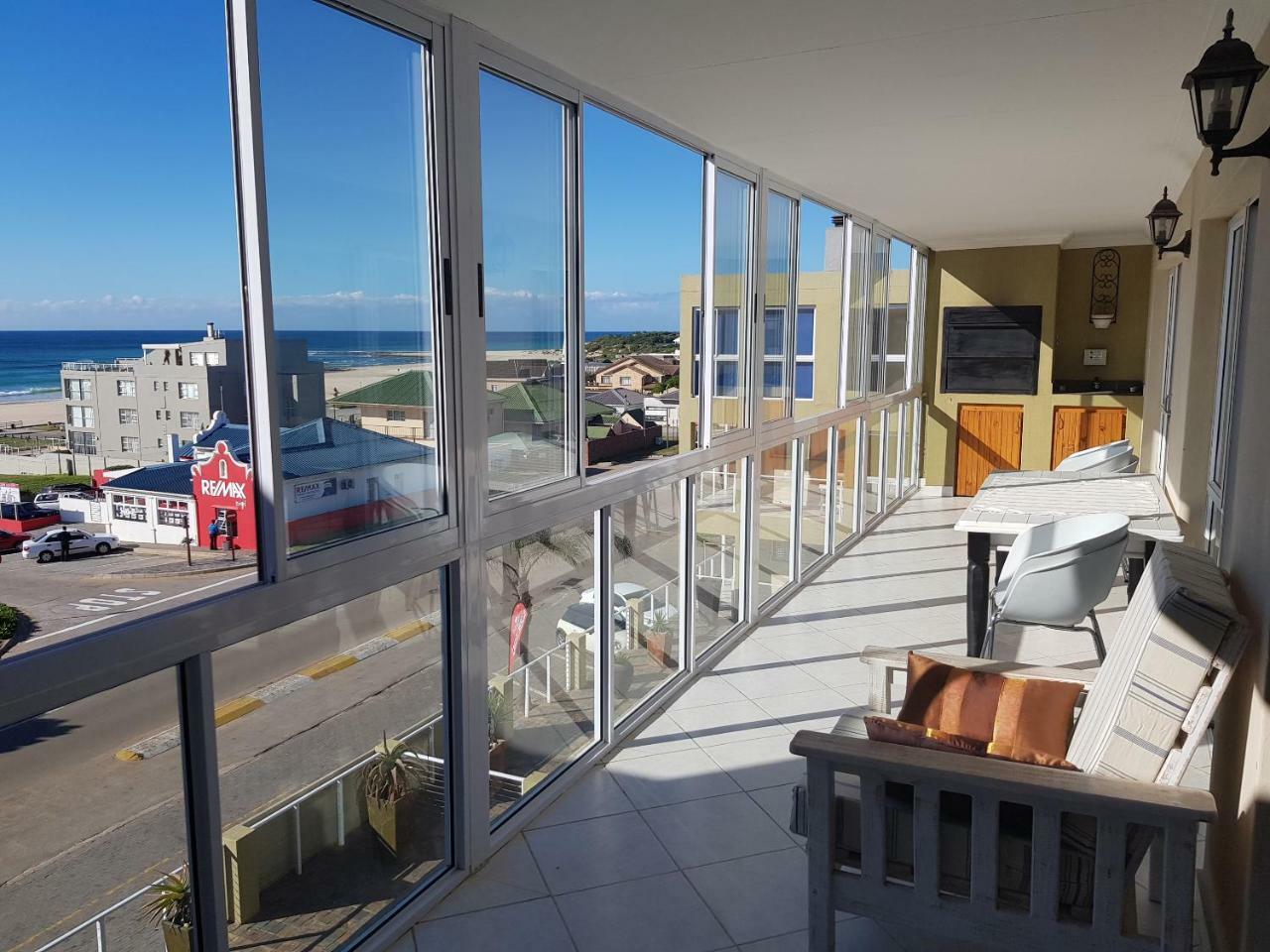 Main Beach Penthouse Jeffreys Bay Bagian luar foto
